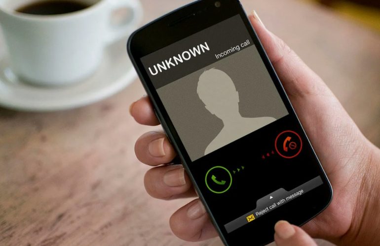 Незнакомый номер на экране: как узнать, кто вам звонил